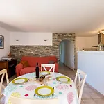 Les Rosiers By Interhome فيلة *
