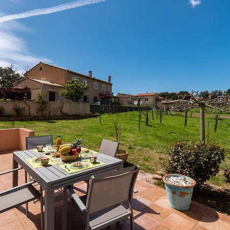 וילה Les Rosiers By Interhome